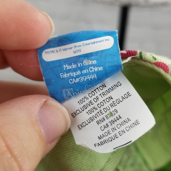 WARNER BROS | Tweety Looney Tunes cherries cap hat - Picture 9 of 9